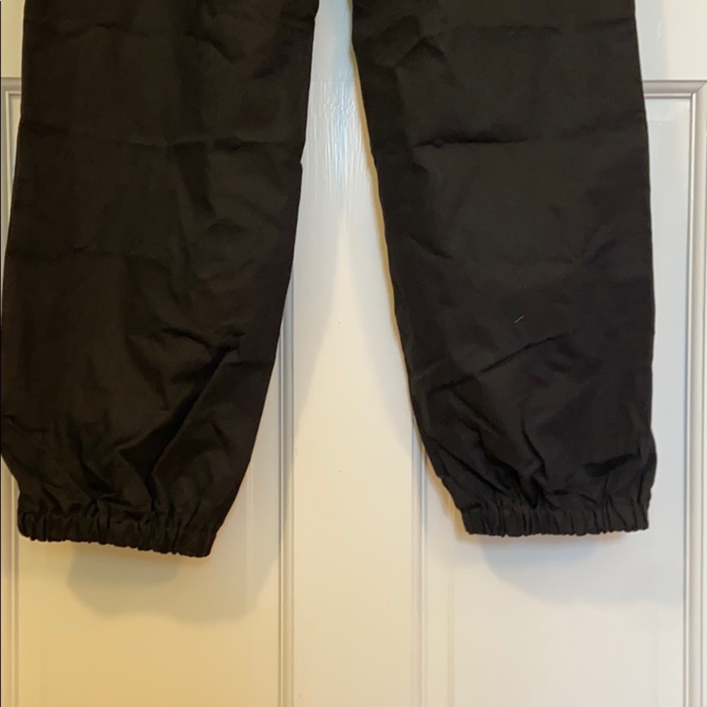 Trendy Joggers w/ Removable Chain - Picture 7 of 9